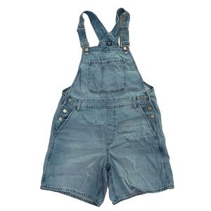 Gap Denim Short Overall Light Wash Size M runs like 6-8